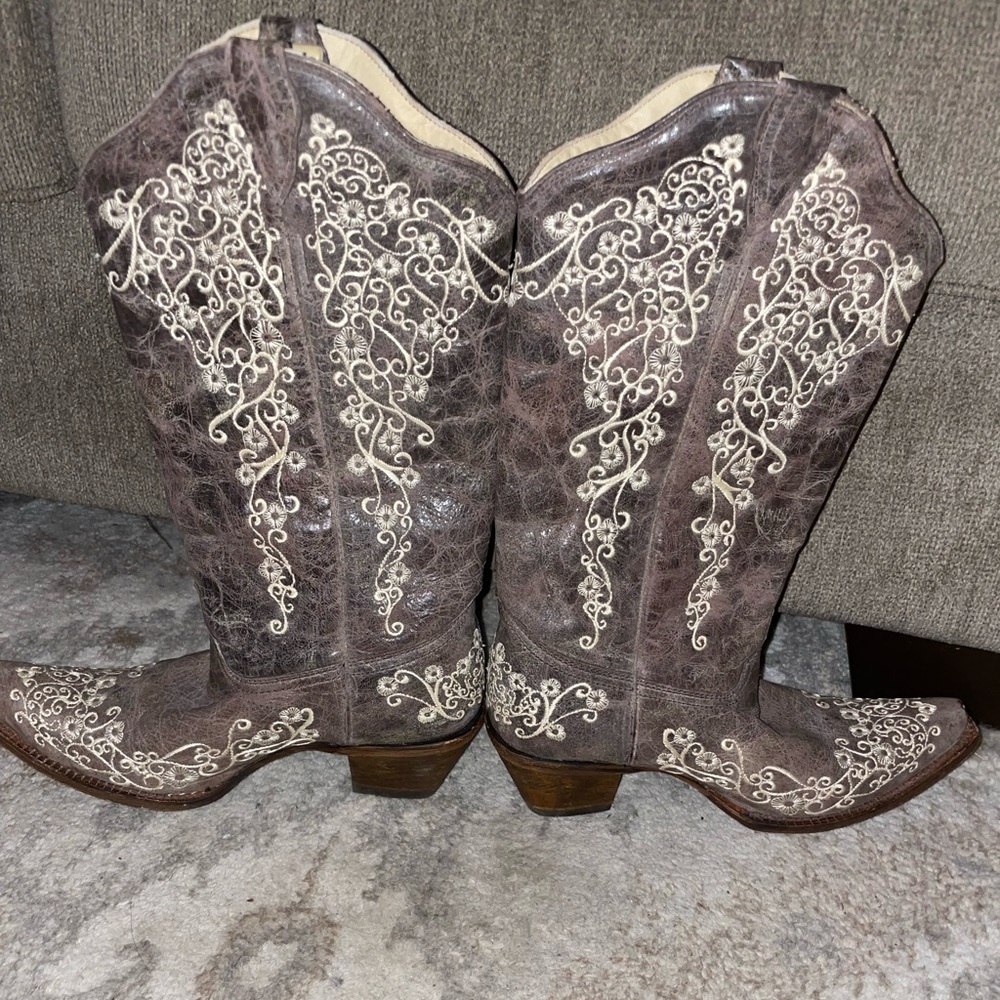 CORRAL BROWN CRATER WITH BONE EMBROIDERY COWGIRL BOOTS - SNIP TOE